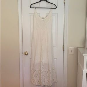 NWT Ivory Abercrombie Maxi Dress